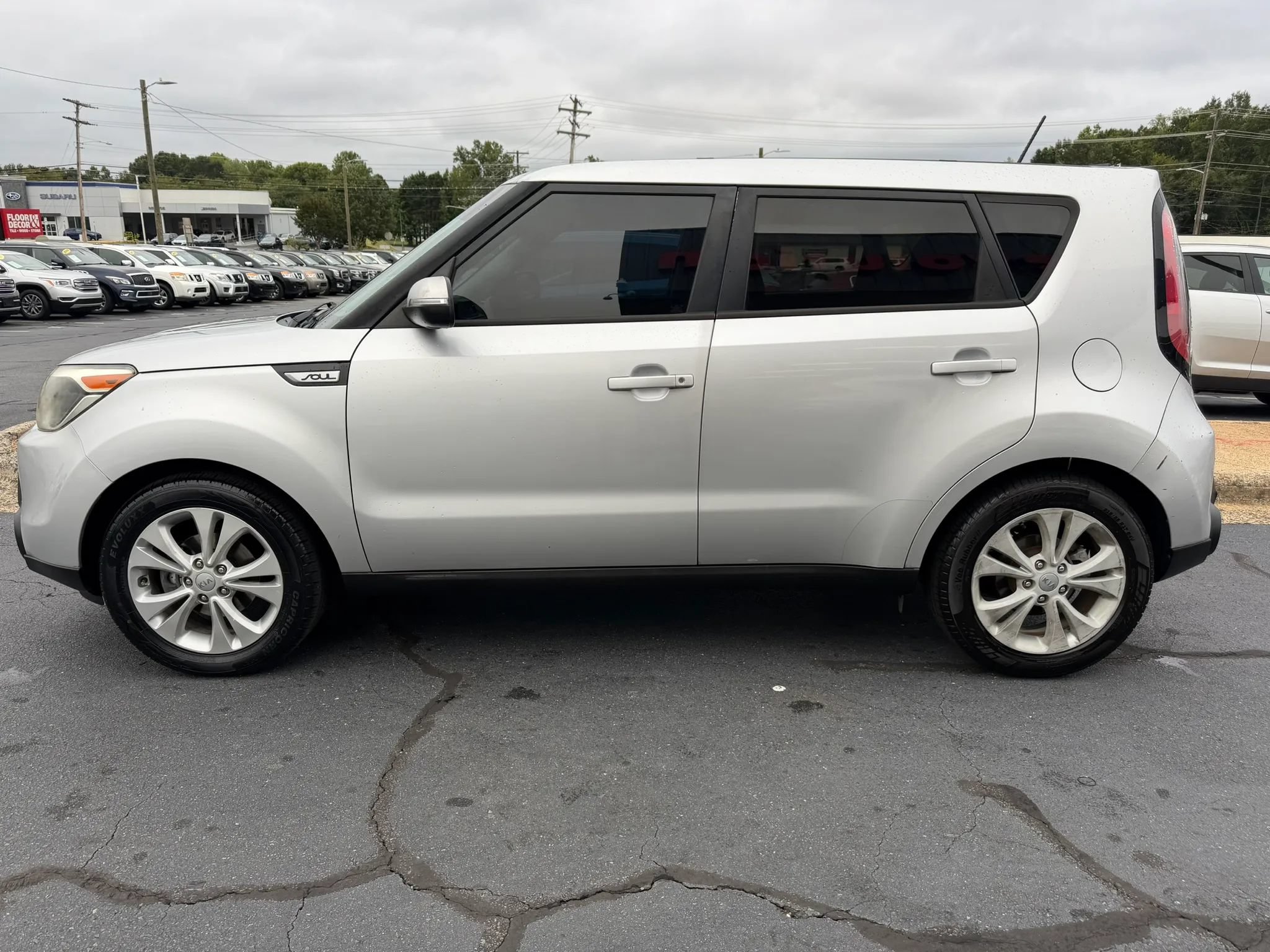 Used 2014 Kia Soul + FWD image 4