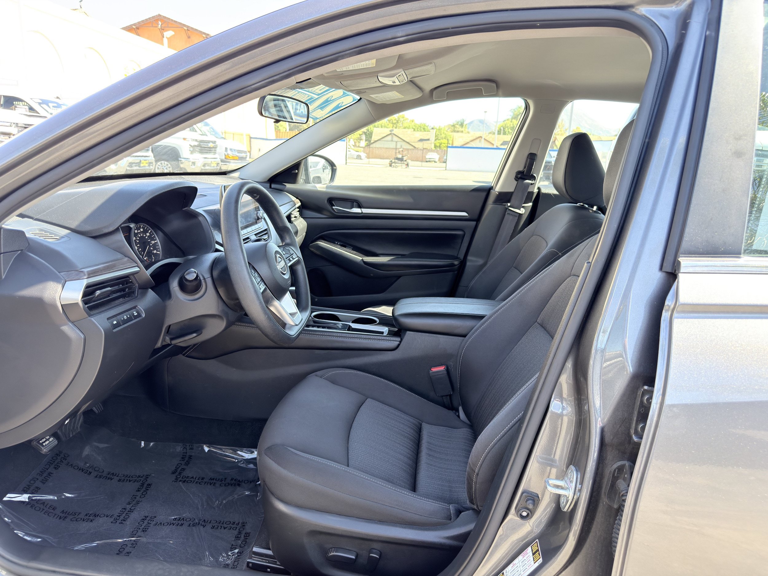 Used 2023 Nissan Altima 2.5 SV FWD image 21