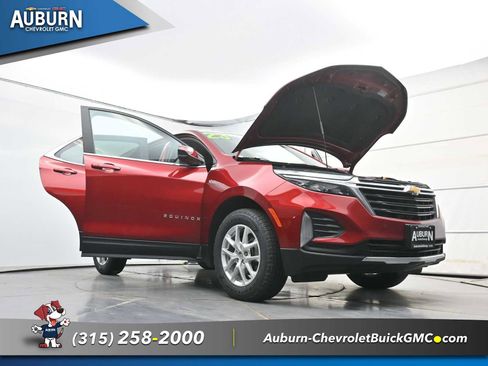 Used 2023 Chevrolet Equinox LT image 32