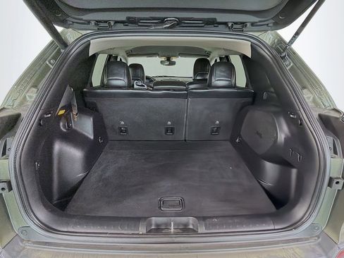 Used 2019 Jeep Cherokee Limited FWD image 26