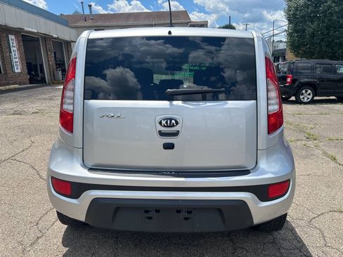 Used 2013 Kia Soul + w/ Audio Pkg FWD image 6