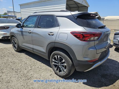 Used 2023 Chevrolet TrailBlazer LT FWD image 9