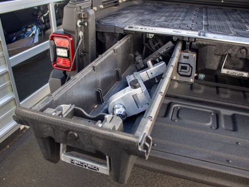 Used 2020 Jeep Gladiator Rubicon image 40