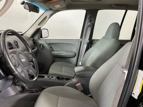 Used 2005 Jeep Liberty Sport AWD/4WD image 10
