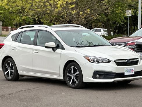 Used 2023 Subaru Impreza Premium w/ Popular Package #3 image 9