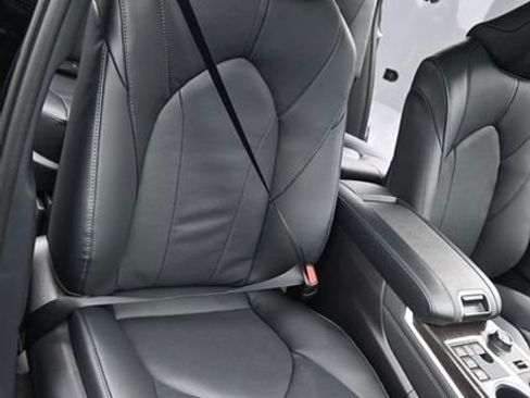 Used 2026 Toyota Highlander Limited image 17