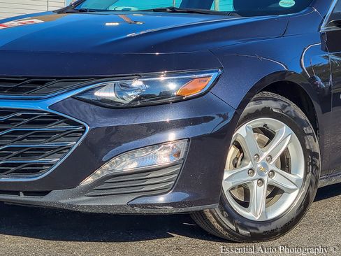 Used 2023 Chevrolet Malibu LT FWD image 30