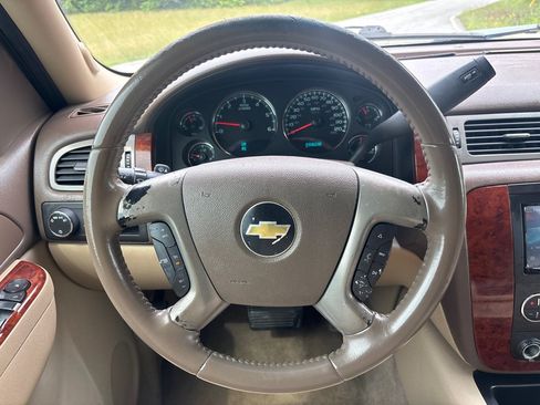 Used 2010 Chevrolet Tahoe LT RWD image 14