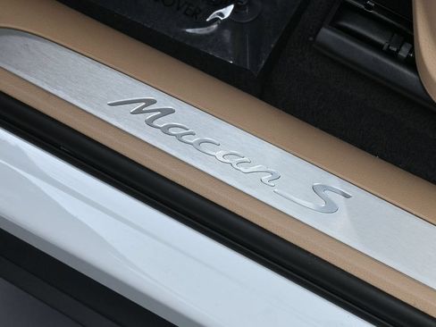 Certified 2026 Porsche Macan S AWD/4WD image 27