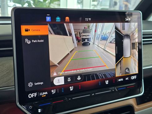 New 2025 Volkswagen ID. Buzz Pro S Plus AWD/4WD image 27
