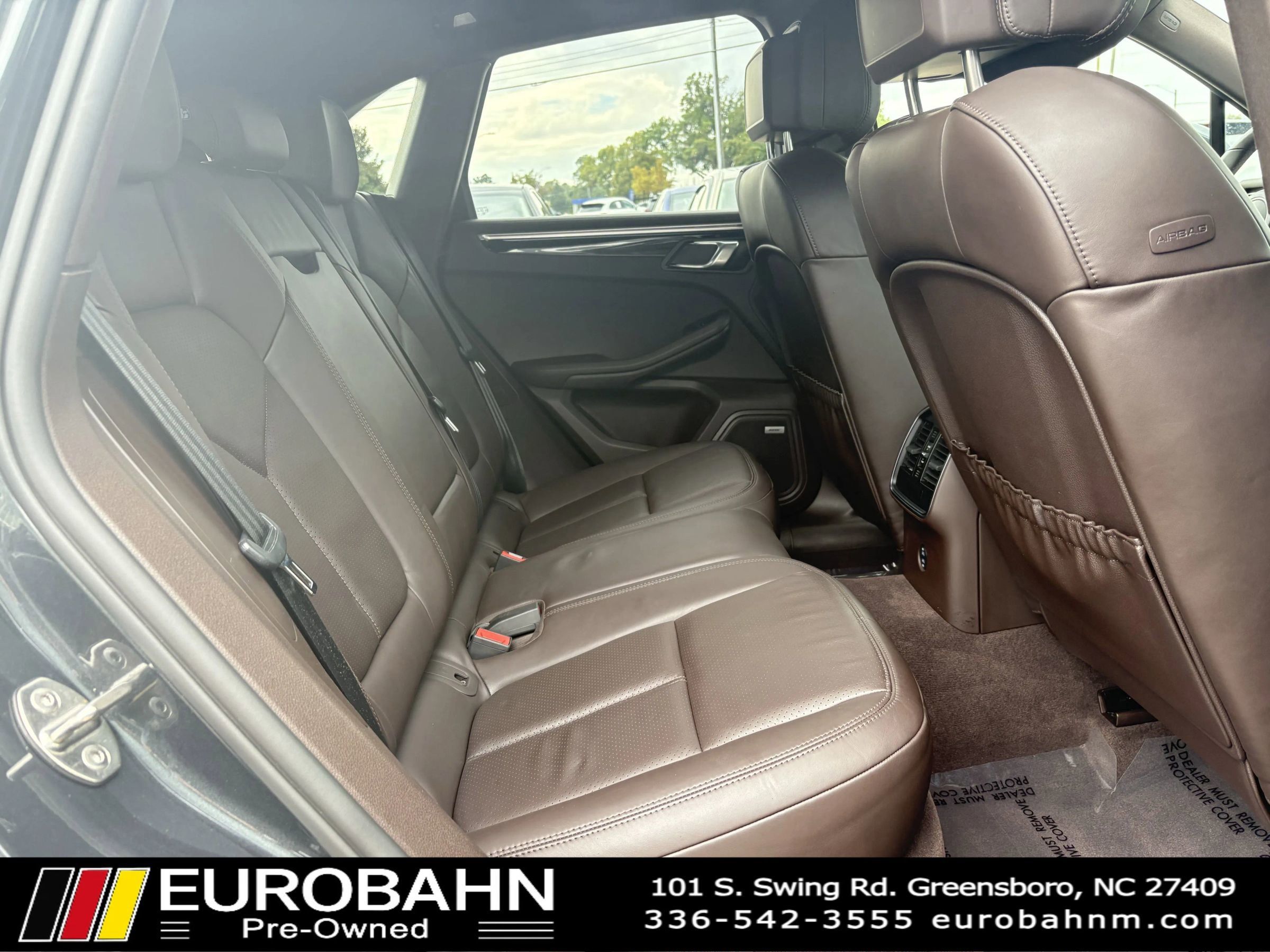 Used 2021 Porsche Macan S AWD/4WD image 13
