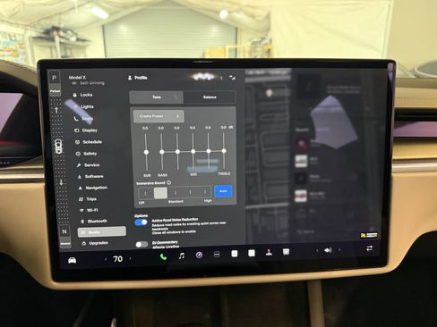 Used 2022 Tesla Model X Plaid image 16