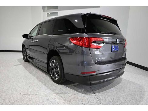 Used 2022 Honda Odyssey Elite image 8