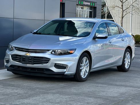 Used 2018 Chevrolet Malibu LT image 7