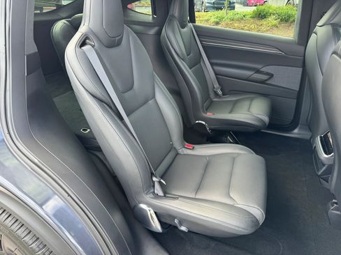 Used 2023 Tesla Model X AWD/4WD image 25