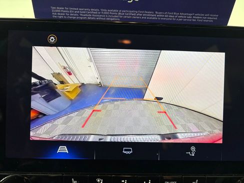 Used 2023 Chevrolet Colorado Z71 w/ Z71 Convenience Package 2 image 19