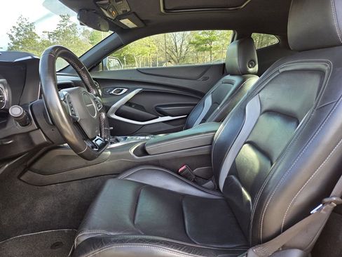 Used 2019 Chevrolet Camaro LT w/ RS Package image 15