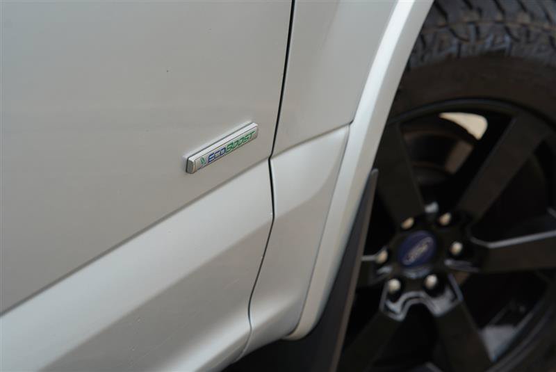 Used 2017 Ford F150 XLT w/ Equipment Group 302A Luxury AWD/4WD image 19