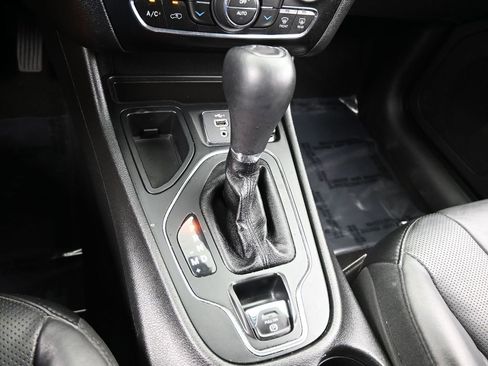 Used 2021 Jeep Cherokee Latitude Lux w/ Comfort/Convenience Group image 25