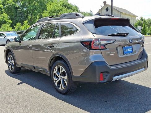 Used 2021 Subaru Outback Limited XT image 4