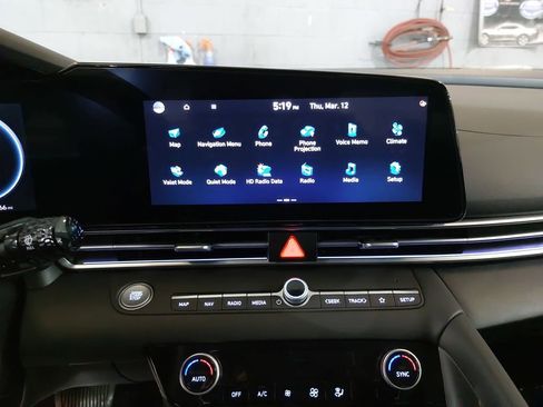 Certified 2024 Hyundai Elantra SEL FWD image 22