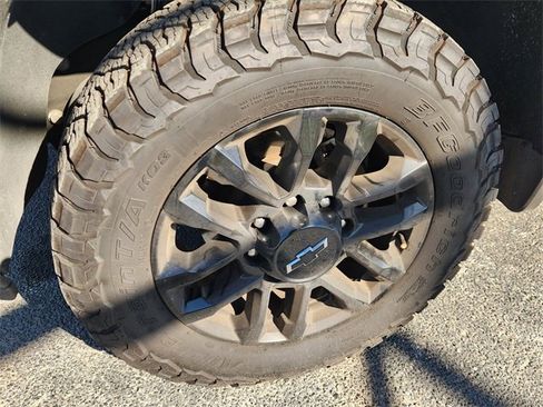 Used 2025 Chevrolet Silverado 2500 LTZ w/ LTZ Plus Package image 10