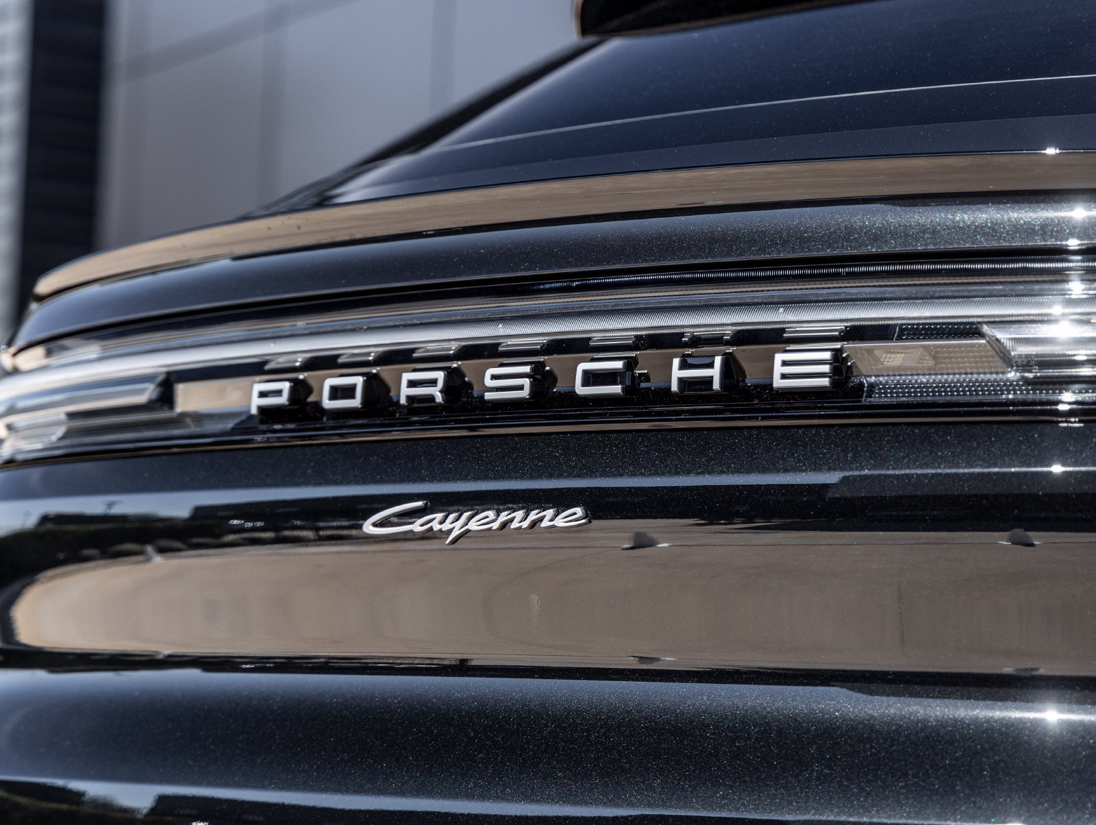 Certified 2026 Porsche Cayenne E-Hybrid Coupe AWD/4WD image 15