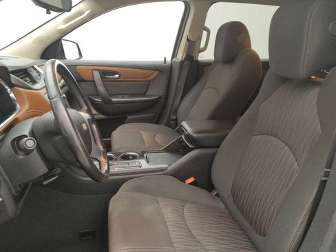 Used 2016 Chevrolet Traverse LT w/ Style and Technology Package image 17
