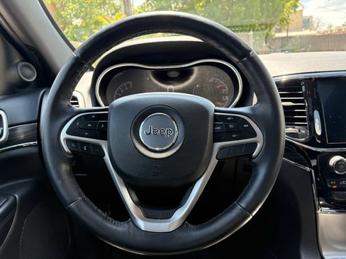Used 2019 Jeep Grand Cherokee Limited w/ Luxury Group II AWD/4WD image 34
