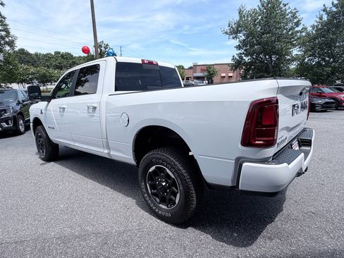 Used 2026 RAM 2500 Laramie AWD/4WD image 7