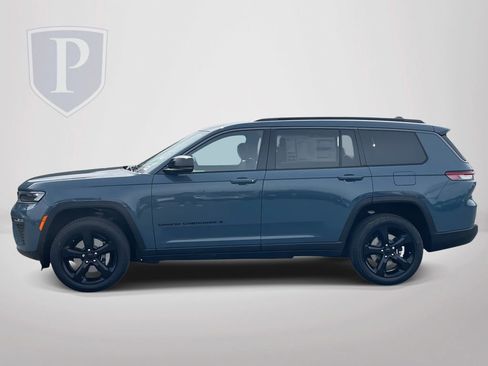 New 2026 Jeep Grand Cherokee L Limited w/ Limited Altitude Package AWD/4WD image 4