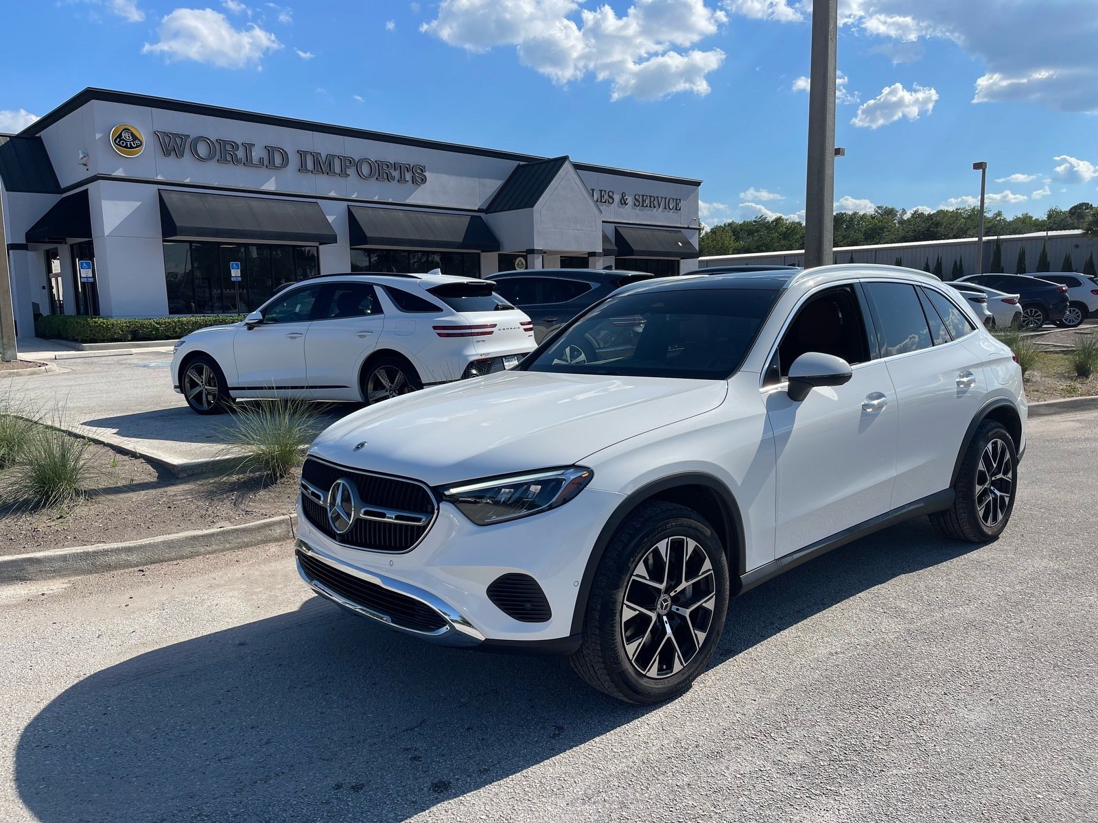 Used 2025 Mercedes-Benz GLC 350e 4MATIC image 48