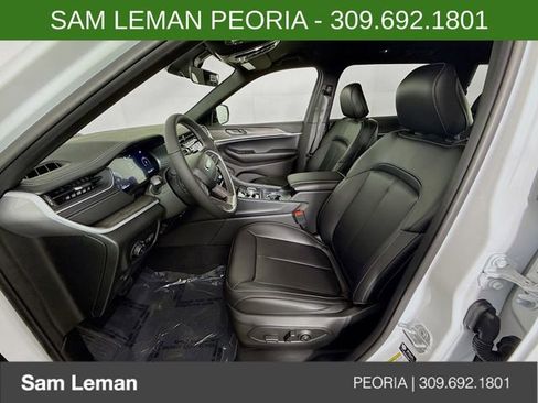 New 2025 Jeep Grand Cherokee L Limited w/ Black Appearance Package image 21