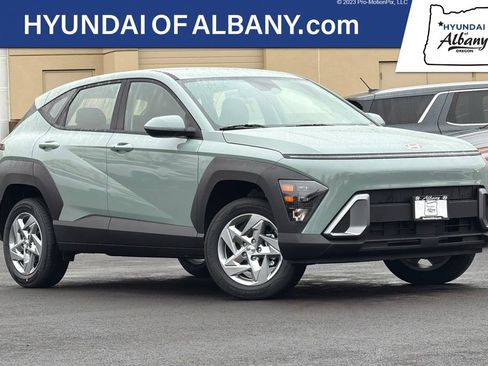 New 2026 Hyundai Kona SE image 1