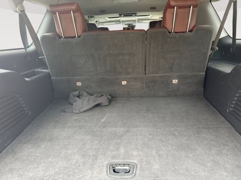 Used 2019 Chevrolet Suburban Premier w/ Premier Plus Edition AWD/4WD image 22