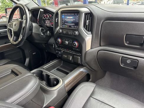 Used 2021 Chevrolet Silverado 1500 LT Trail Boss w/ Convenience Package II AWD/4WD image 15