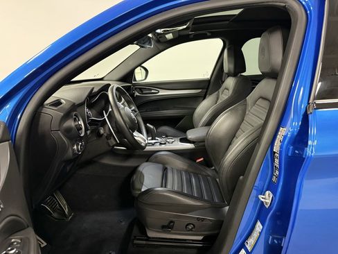 Used 2021 Alfa Romeo Stelvio Ti Sport image 9
