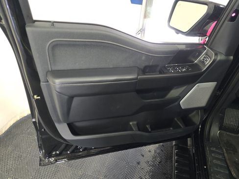 Used 2025 Ford F150 Lariat w/ Equipment Group 502A High AWD/4WD image 10