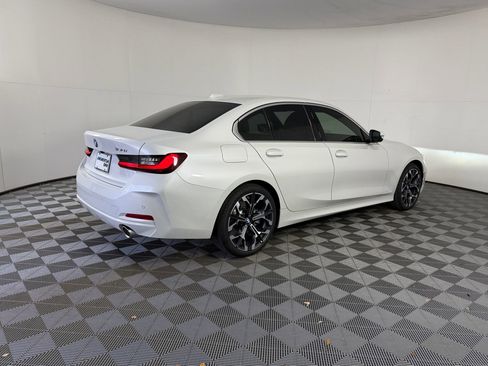 Used 2026 BMW 330i Sedan w/ Convenience Package RWD image 9