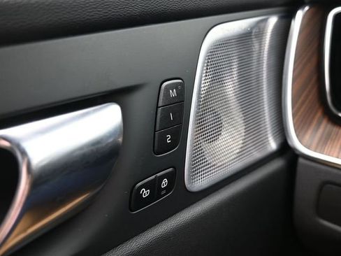 Used 2023 Volvo XC60 B5 Ultimate w/ Protection Package Premier image 30