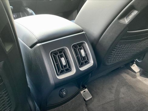 Certified 2026 Kia Sorento S AWD/4WD image 11