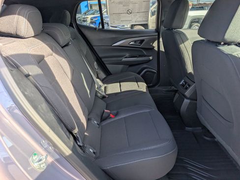 New 2026 Chevrolet Equinox EV LT image 9