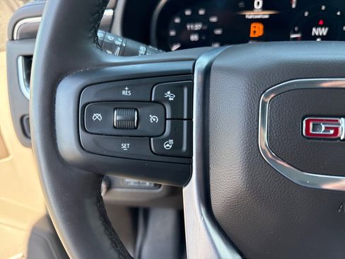 Used 2023 GMC Yukon SLT w/ SLT Premium Package AWD/4WD image 24