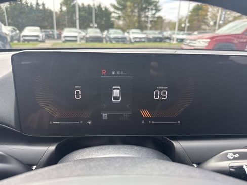 Used 2025 Kia K4 FWD image 32