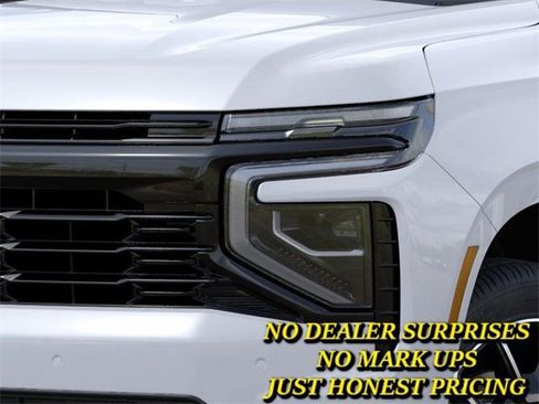 New 2026 Chevrolet Suburban RST image 10