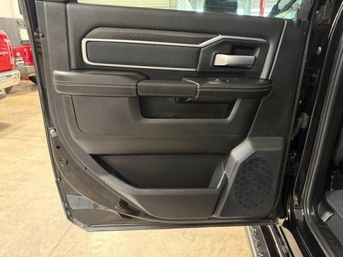 Used 2025 RAM 2500 Big Horn AWD/4WD image 32