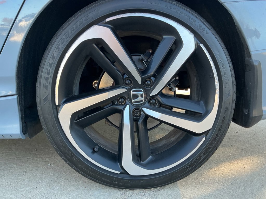 Used 2021 Honda Accord Sport image 6