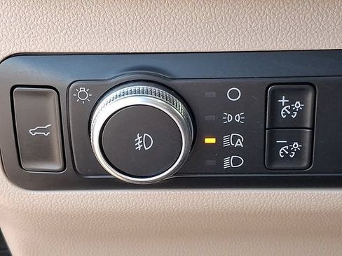 Used 2020 Ford Escape SEL FWD image 20