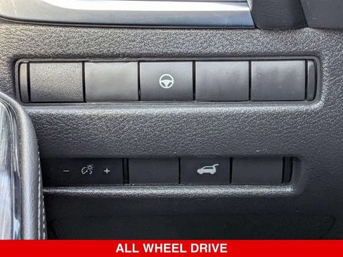 Certified 2022 Nissan Rogue SV w/ SV Premium Package AWD/4WD image 21
