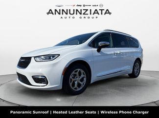 Certified 2023 Chrysler Pacifica Limited video 1